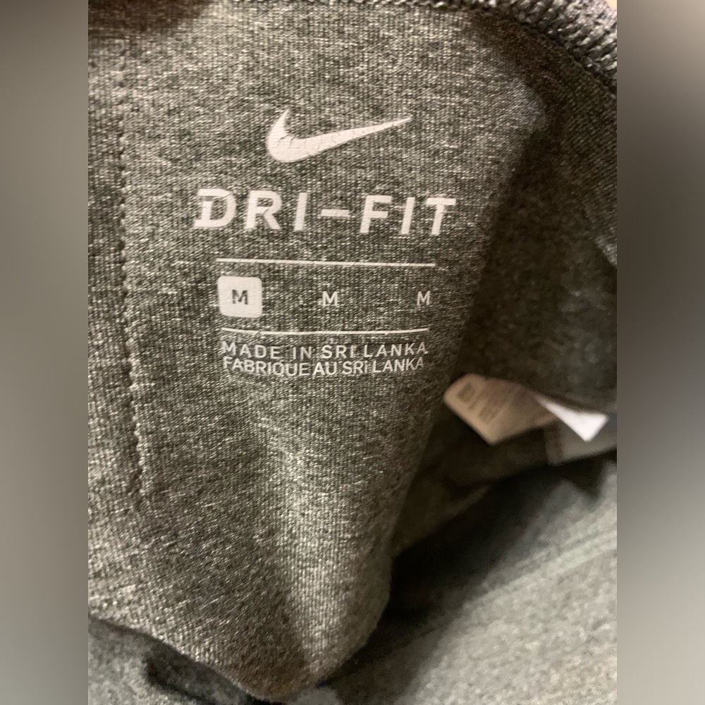 Women’s Medium Under Armour & Nike athletic leggings/sweat bundle - Picture 4 of 4